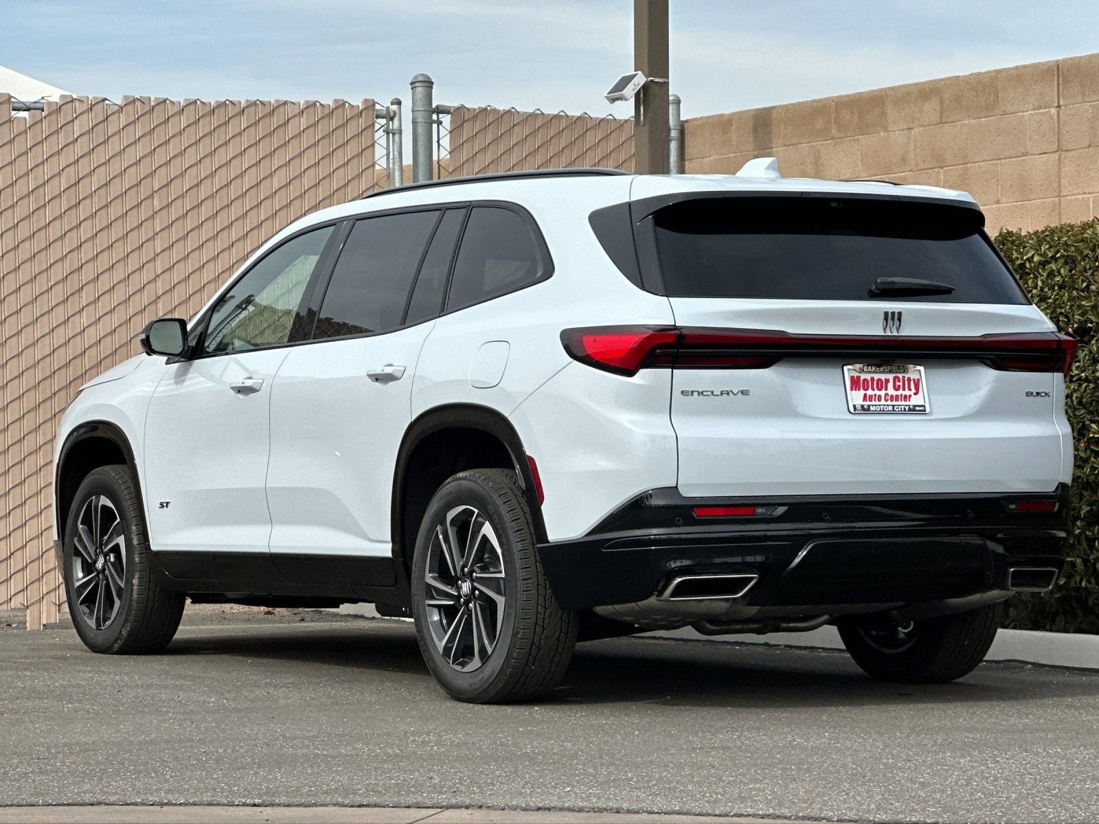 2026 Buick Enclave Sport Touring photo 4