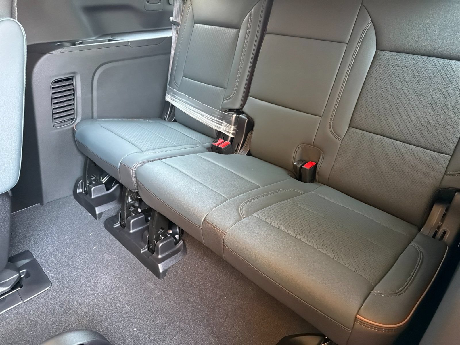 2026 GMC Yukon XL AT4 - Photo 15