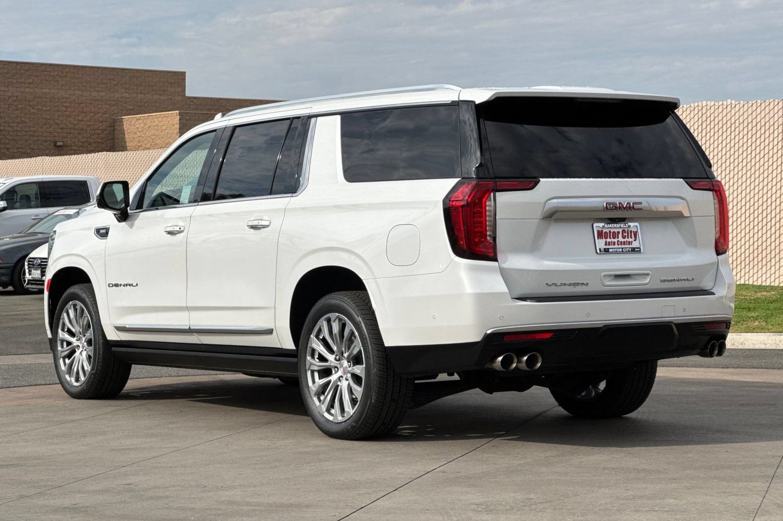 2024 GMC Yukon XL Denali - Photo 6