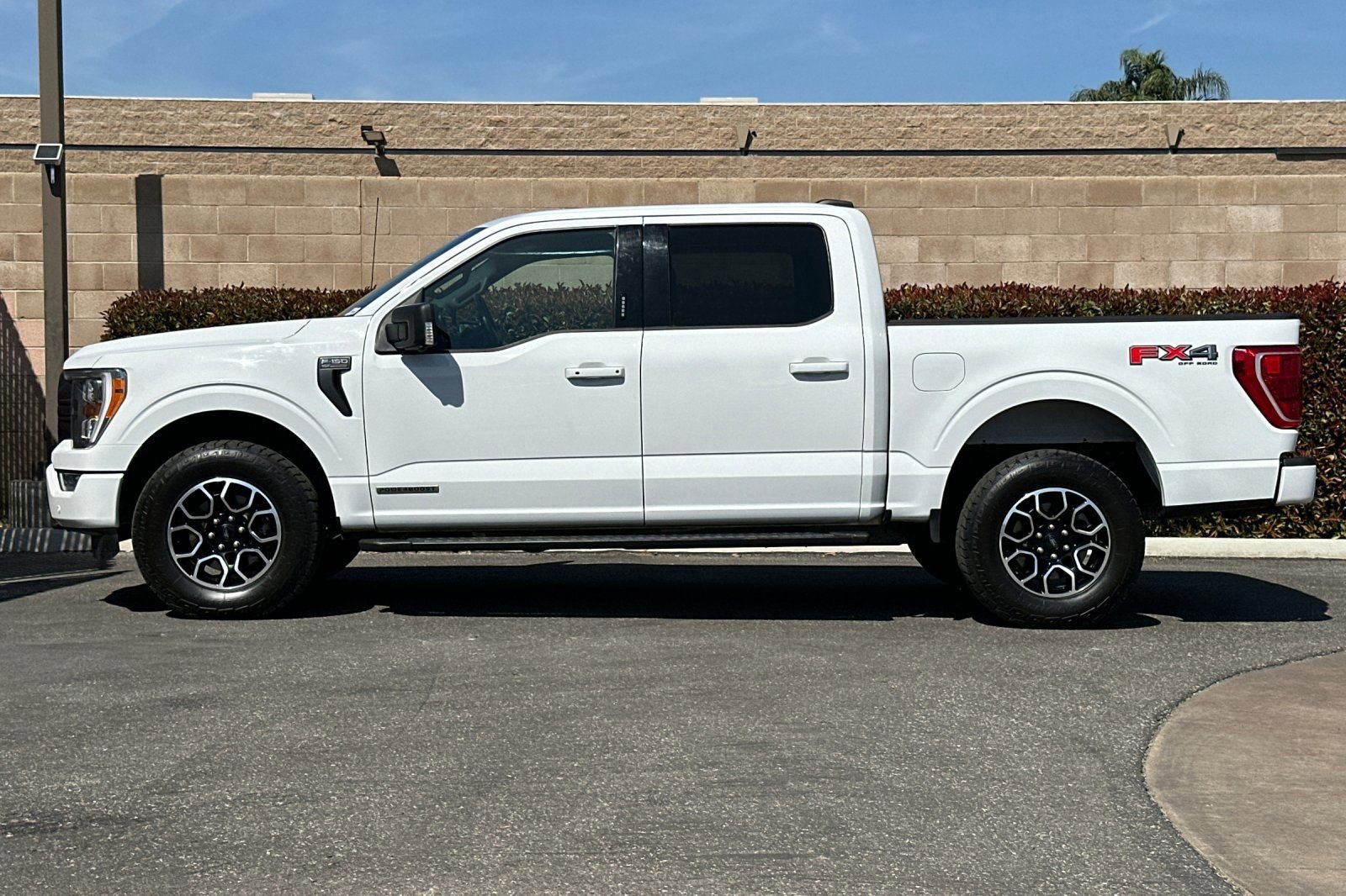2022 Ford F-150 XL photo 6
