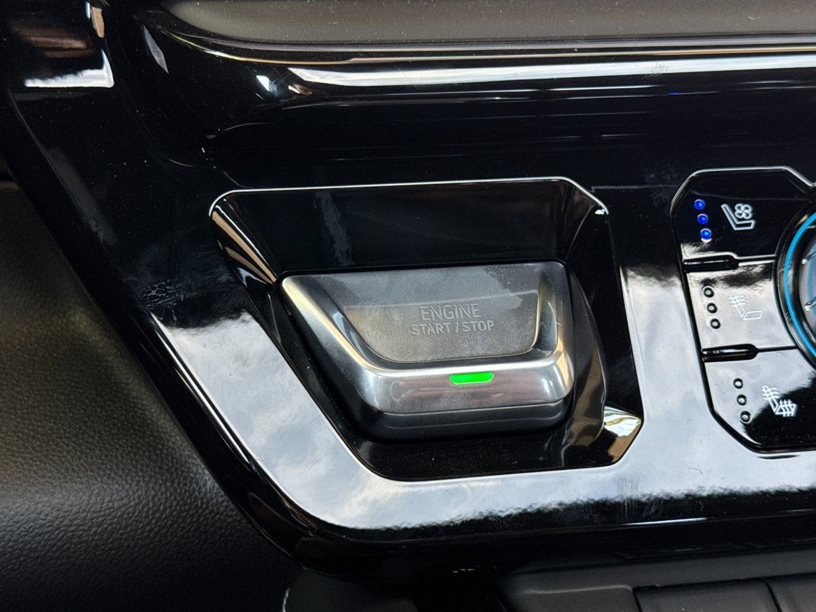 2026 GMC Sierra 1500 AT4X - Photo 21