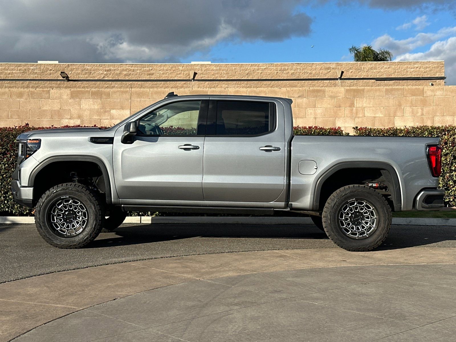 2025 GMC Sierra 1500 Elevation photo 6