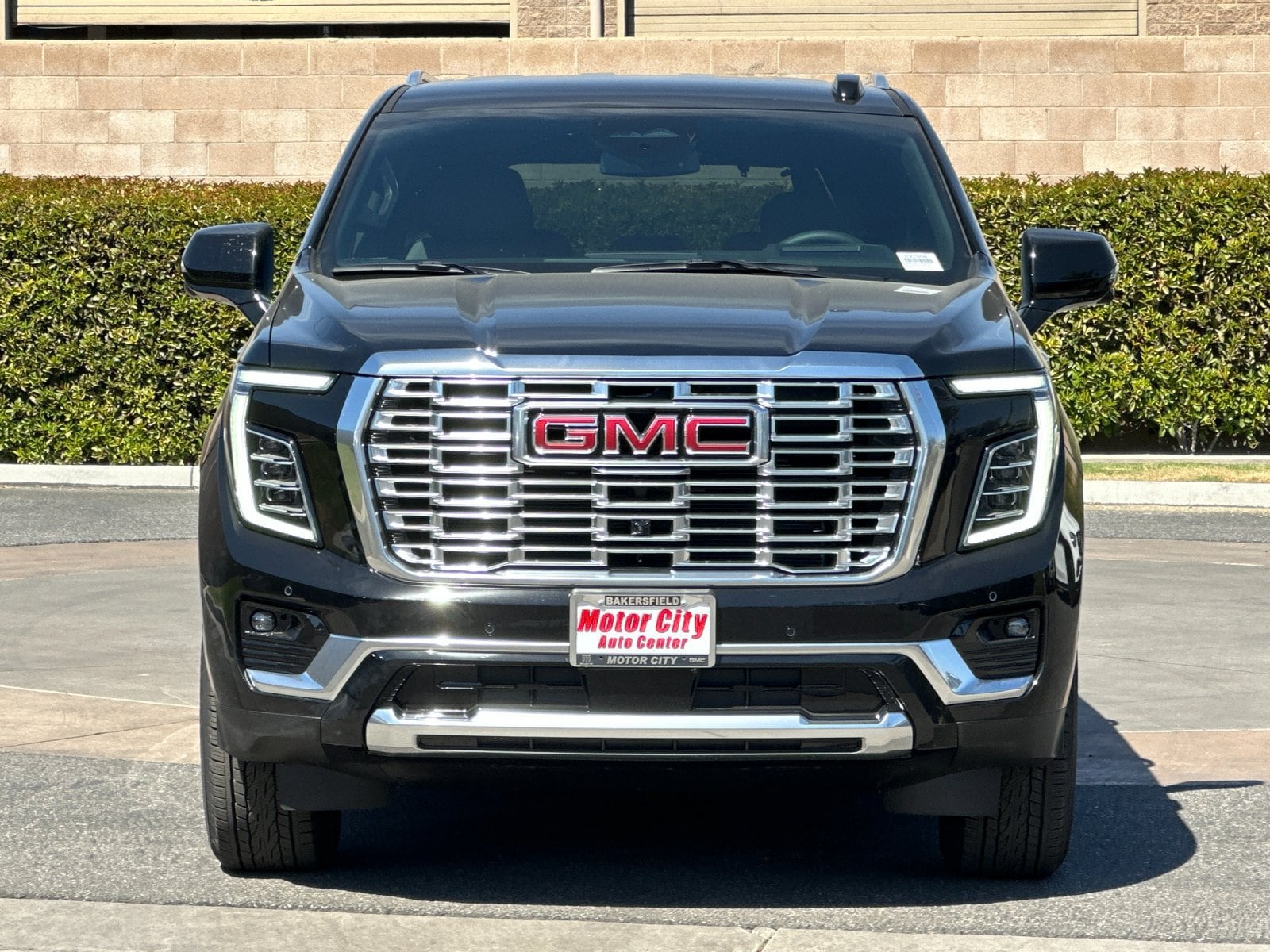 2027 GMC Yukon XL Denali - Photo 8