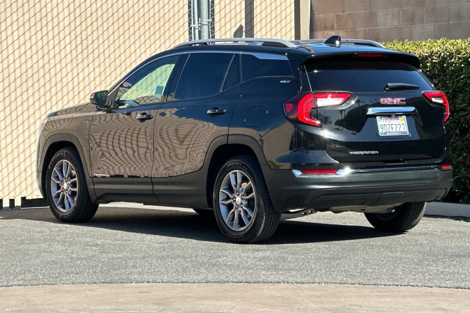 2023 GMC Terrain SLT - Photo 6