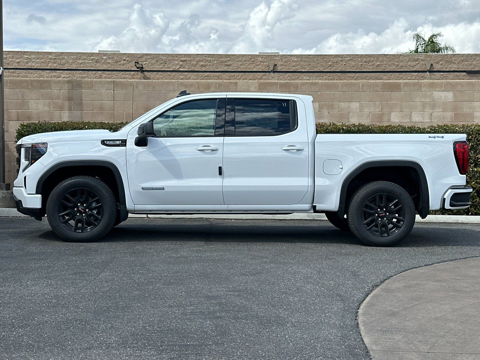 2026 GMC Sierra 1500 Elevation photo 5