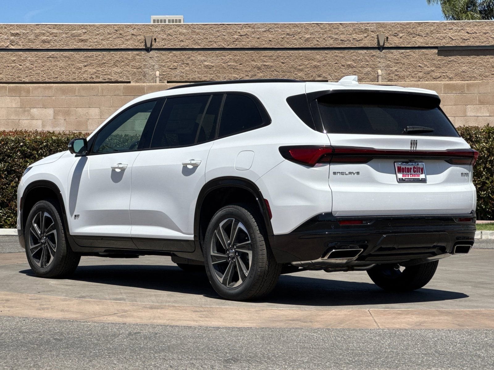 2026 Buick Enclave Sport Touring photo 4