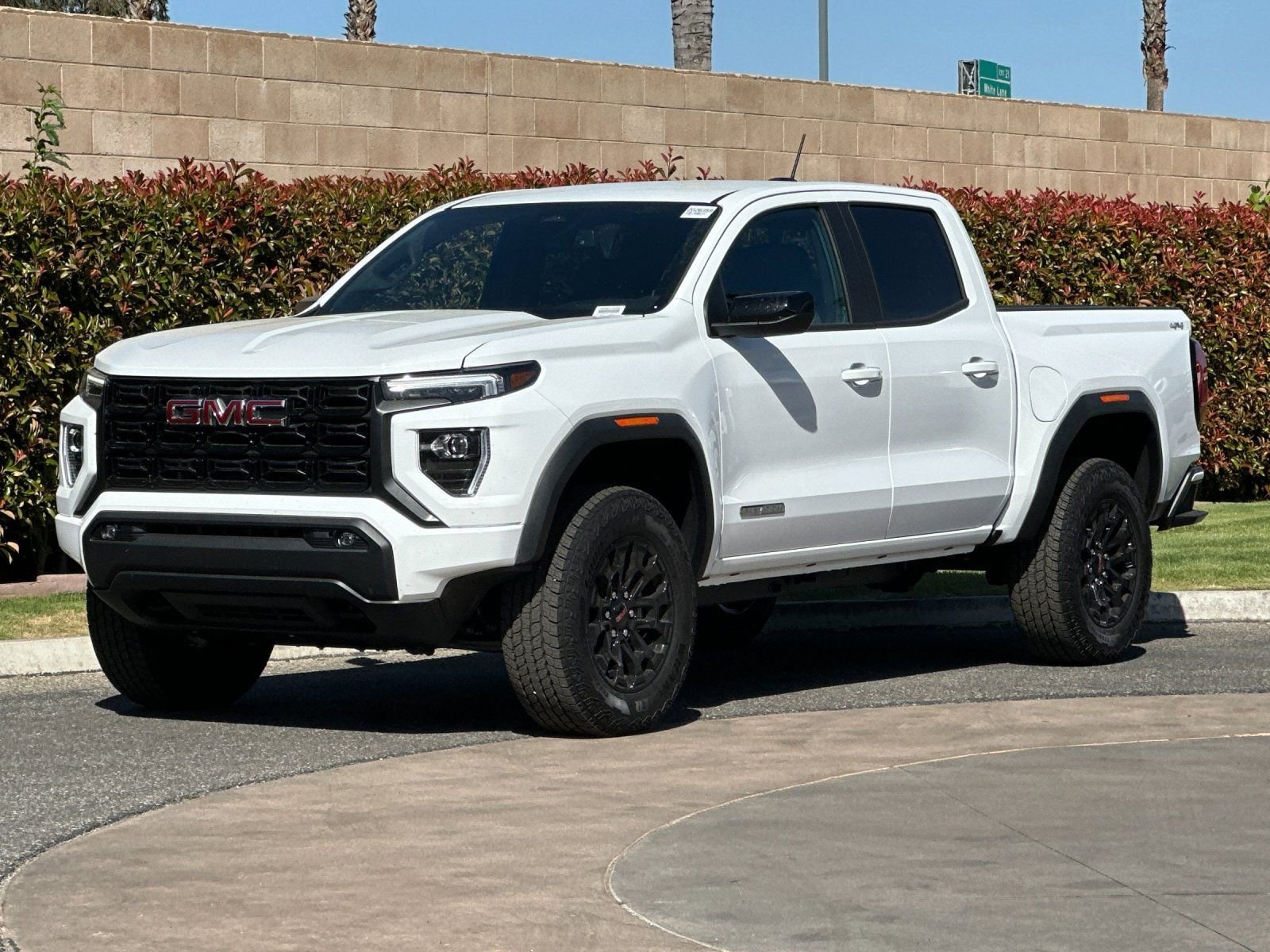 2026 GMC Canyon Elevation photo 6