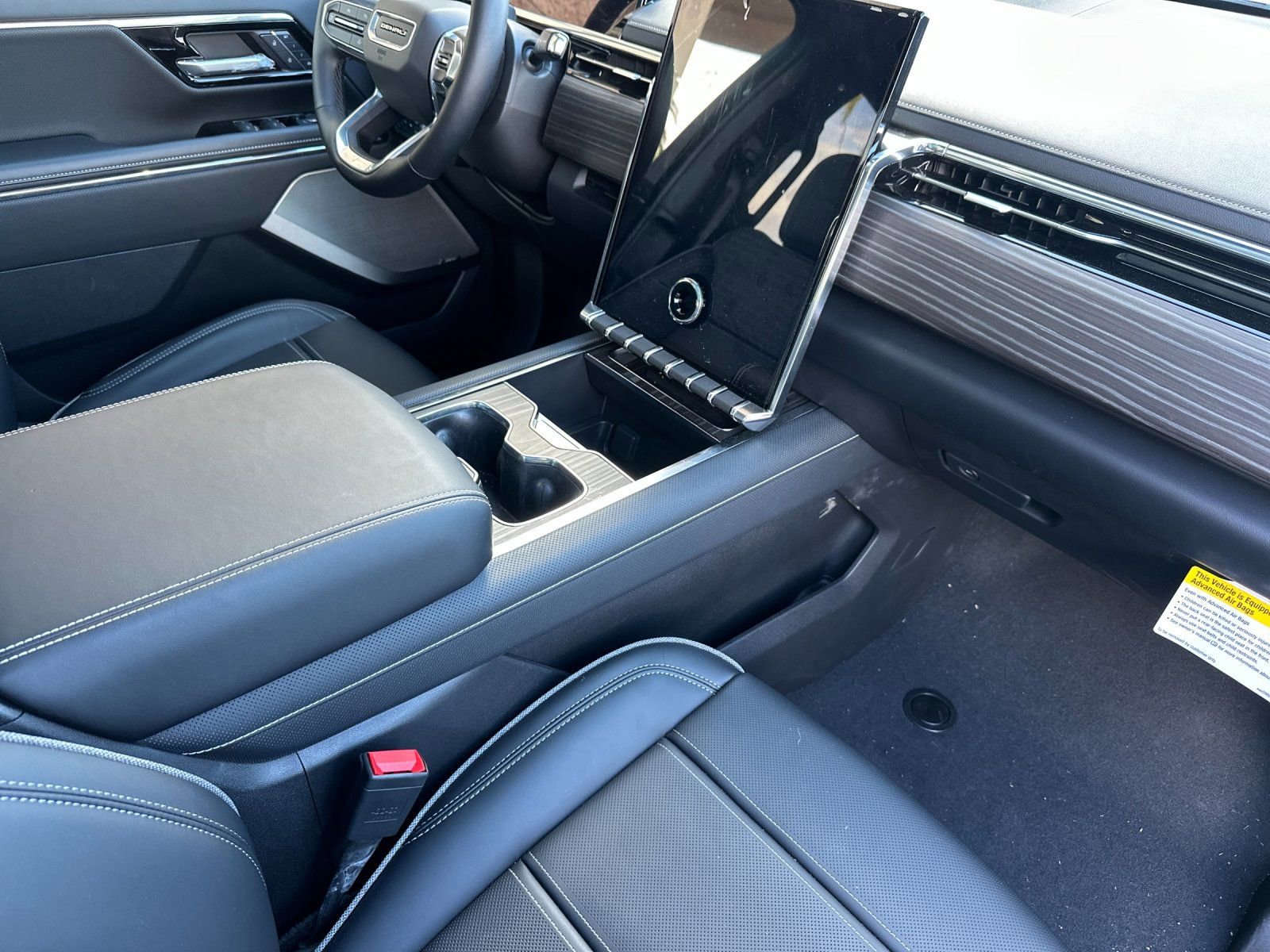 2025 GMC Sierra EV Denali - Photo 14