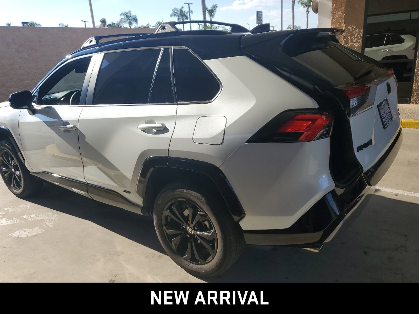 2024 Toyota RAV4 Hybrid XSE photo 6