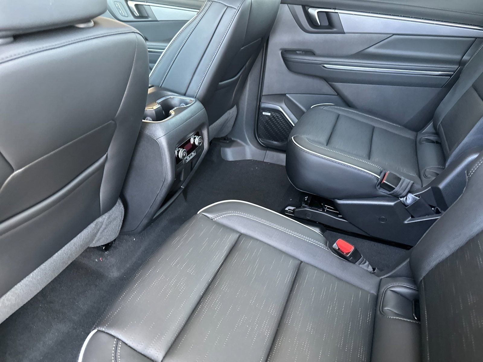 2026 Buick Enclave Sport Touring - Photo 11