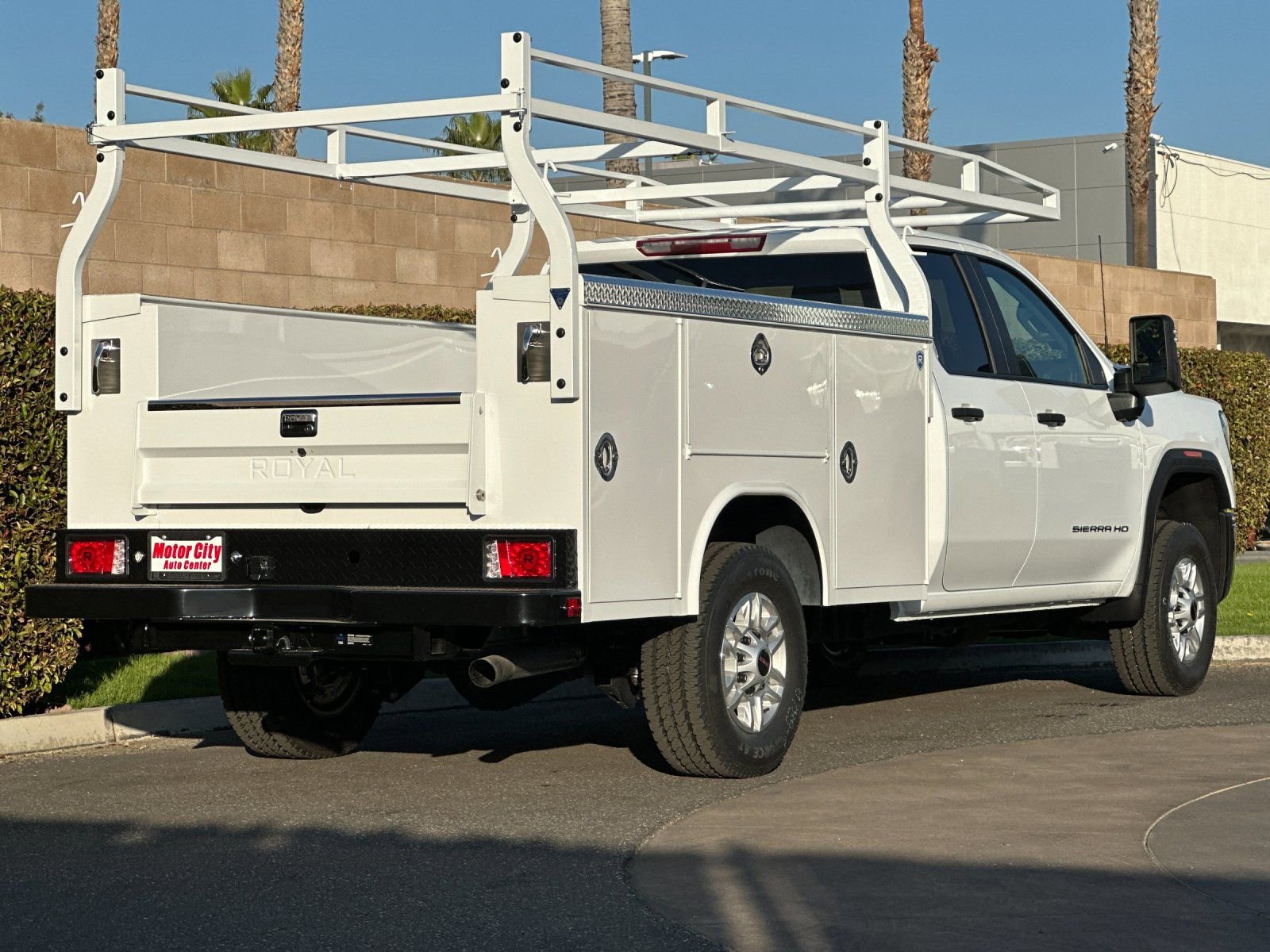 2026 Gmc Sierra 2500 HD Pro photo 3