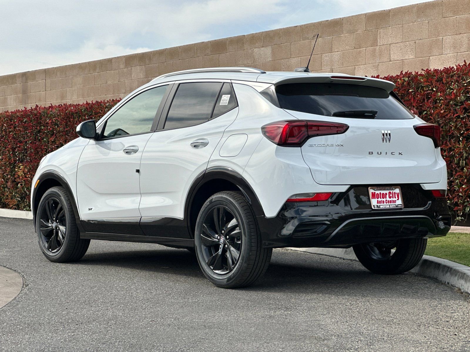 2026 Buick Encore GX Sport Touring photo 4