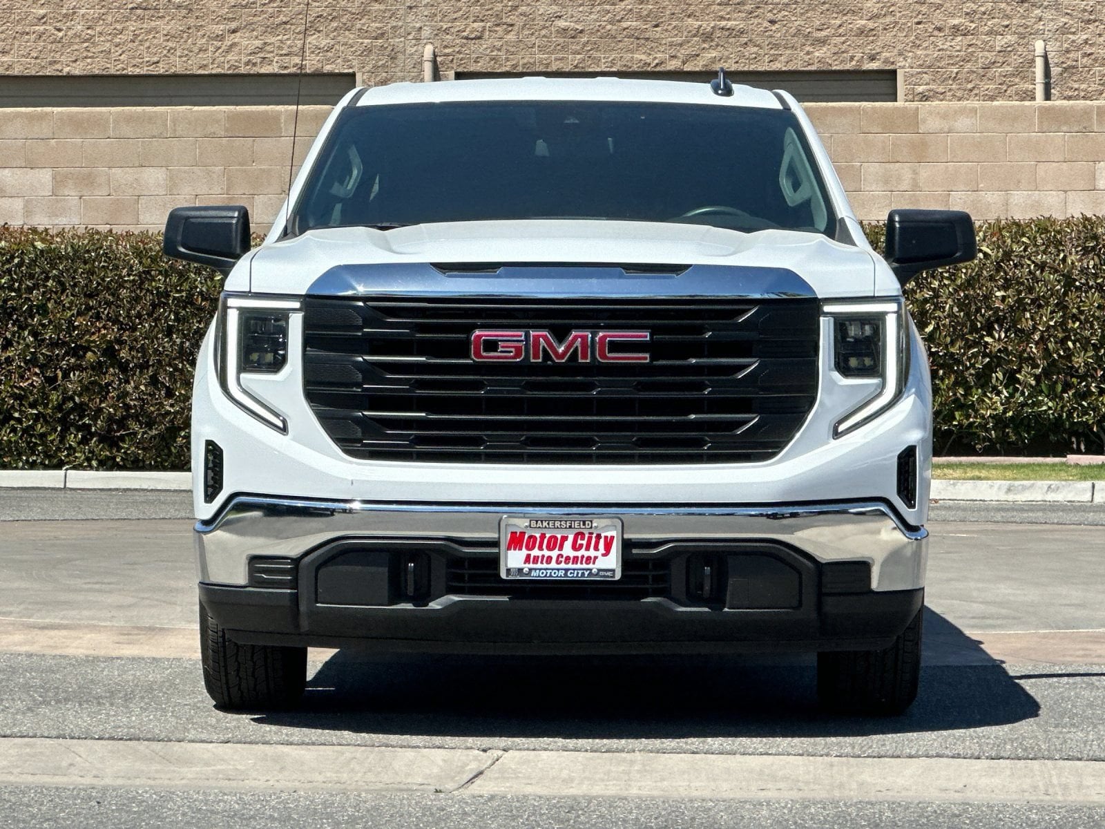 2026 GMC Sierra 1500 Pro - Photo 8