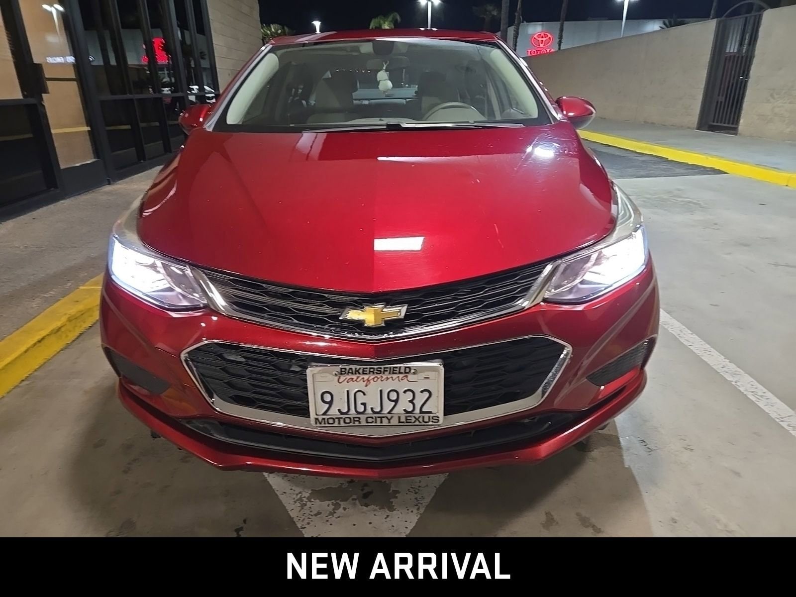 Used 2018 Chevrolet Cruze LT with VIN 1G1BE5SM5J7139002 for sale in Bakersfield, CA