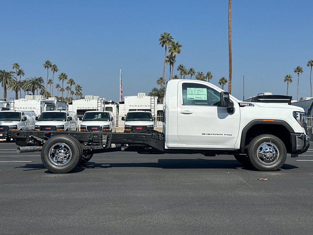 New 2026 GMC Sierra 3500 HD Chassis Cab SLE Truck