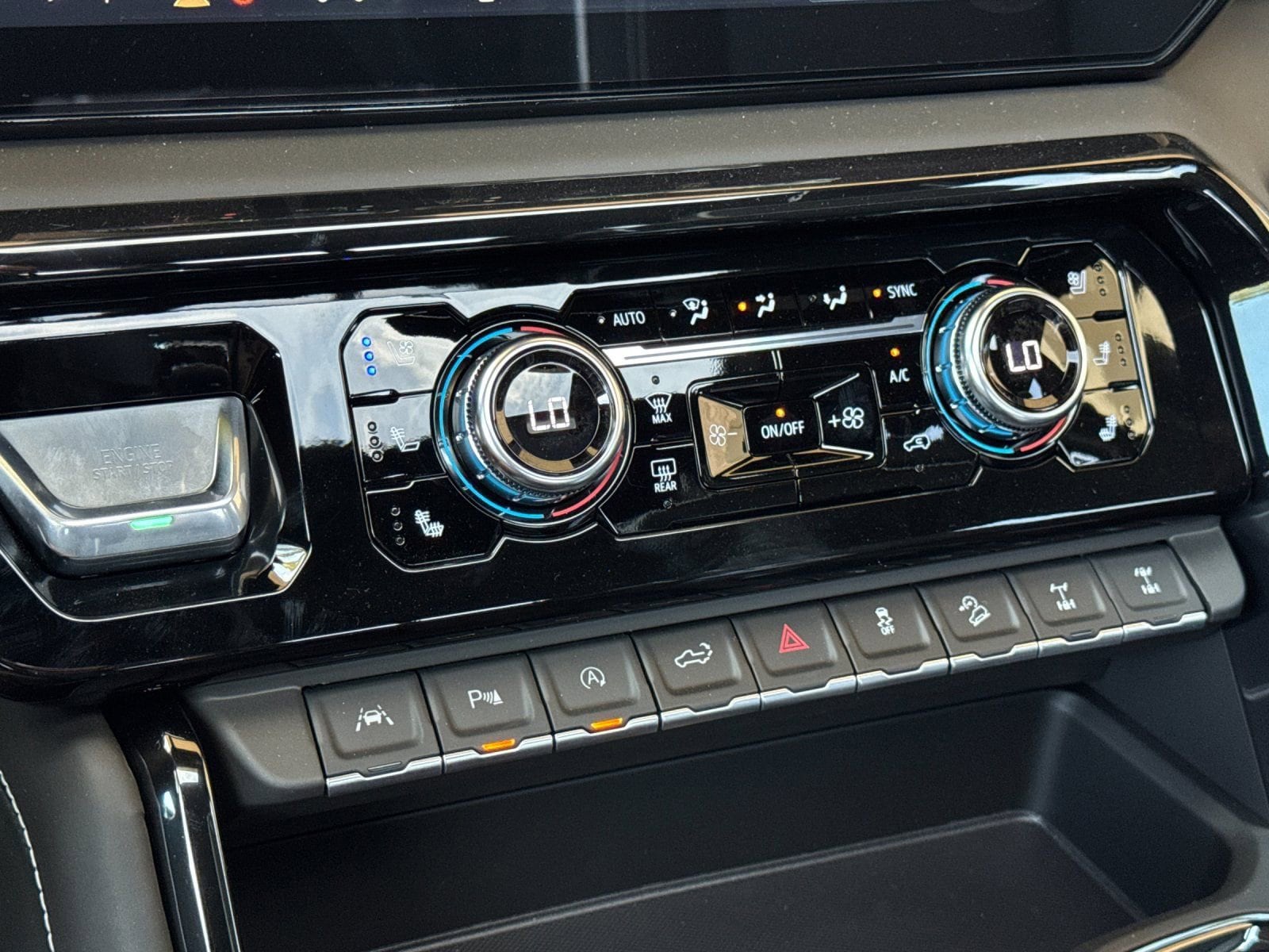 2026 GMC Sierra 1500 AT4X - Photo 19