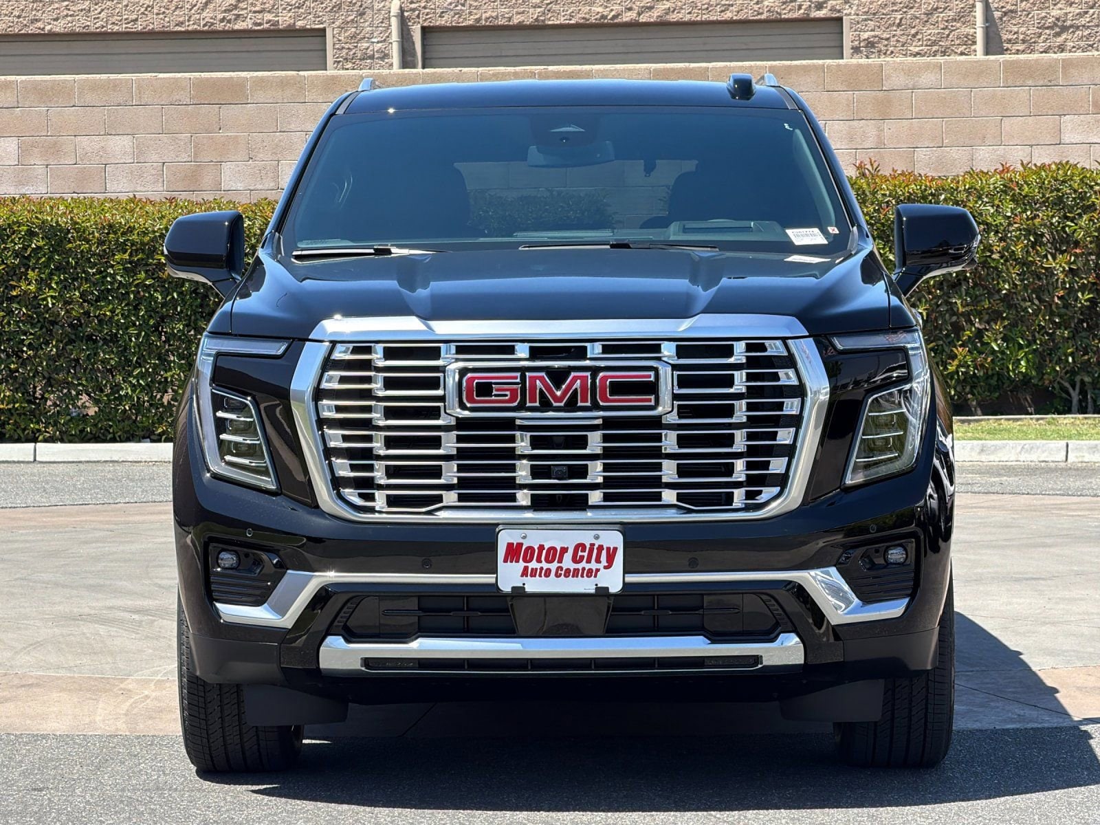 2026 GMC Yukon Denali - Photo 8