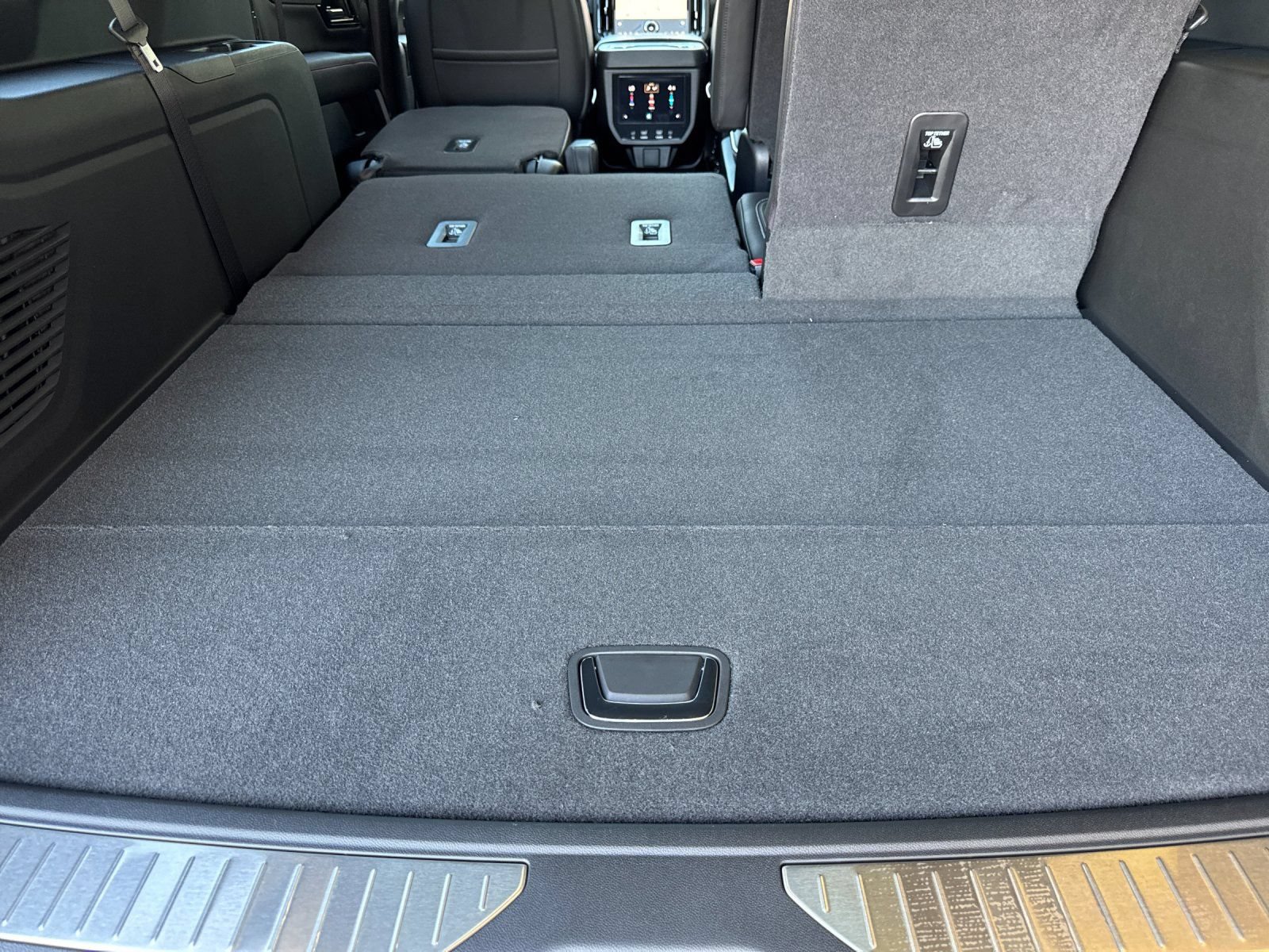 2026 GMC Yukon XL AT4 Ultimate - Photo 16
