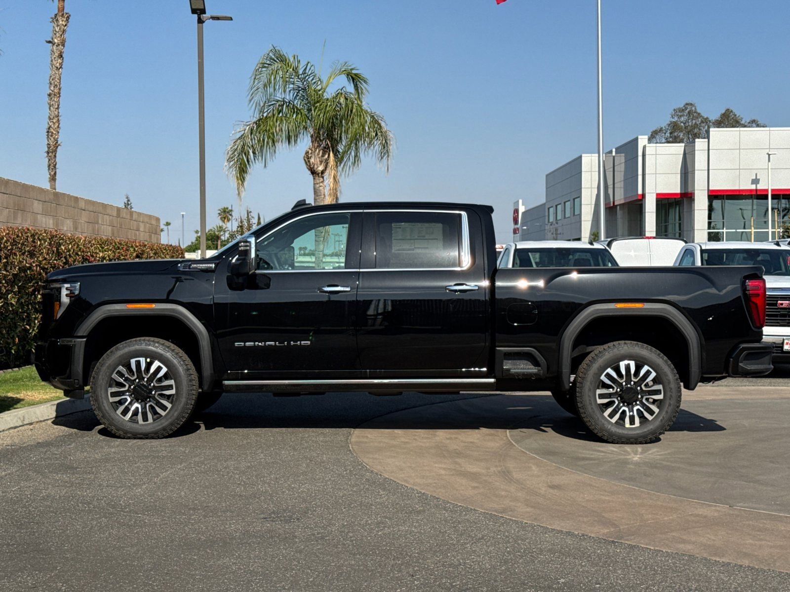 2026 GMC Sierra 2500HD Denali Ultimate - Photo 6