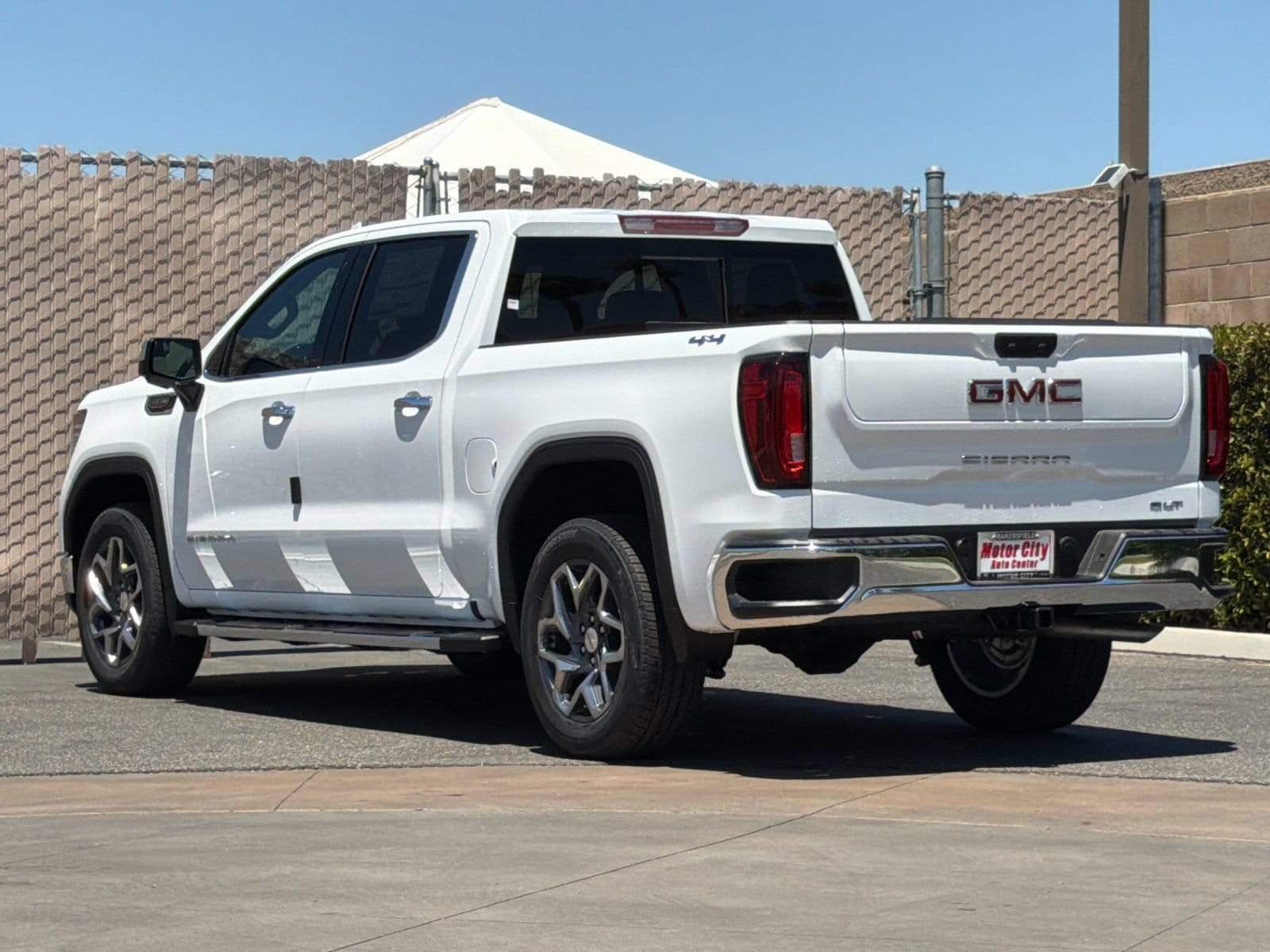 2026 GMC Sierra 1500 SLT - Photo 5