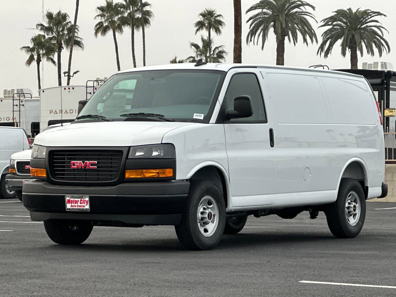 2025 GMC Savana Cargo Work Van photo 6