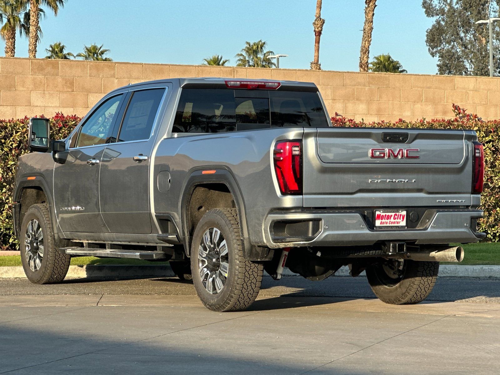 2026 GMC Sierra 2500 HD Denali photo 4