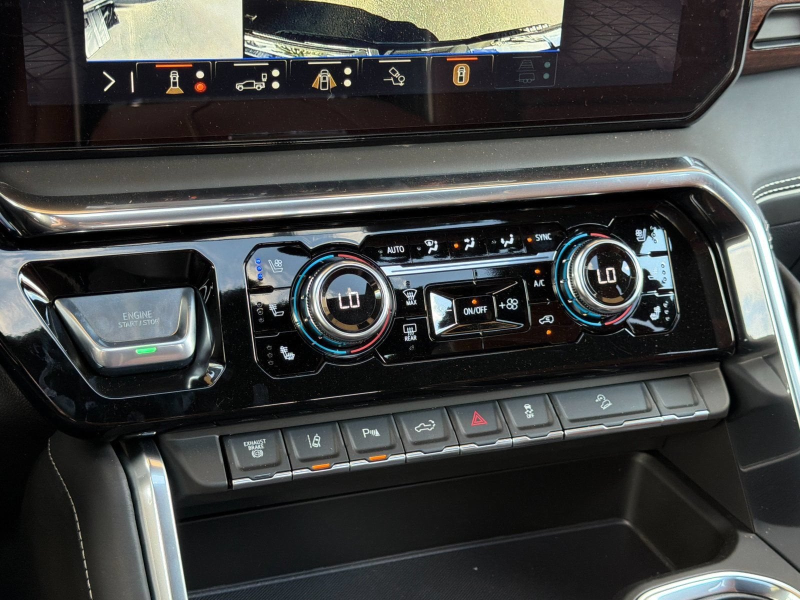 2026 GMC Sierra 2500HD Denali Ultimate - Photo 18