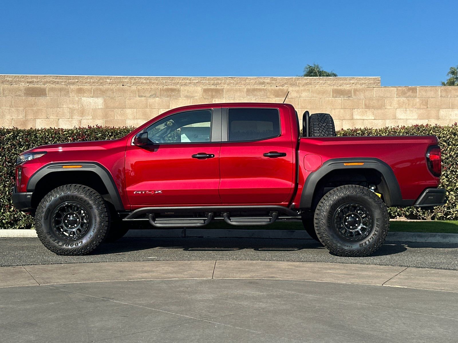 2026 GMC Canyon AT4X photo 5