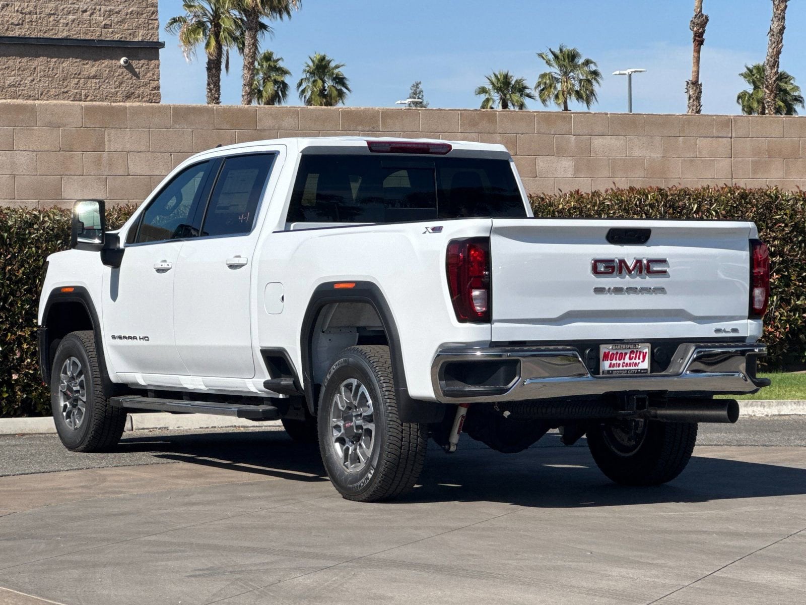 2026 GMC Sierra 2500 HD SLE photo 4