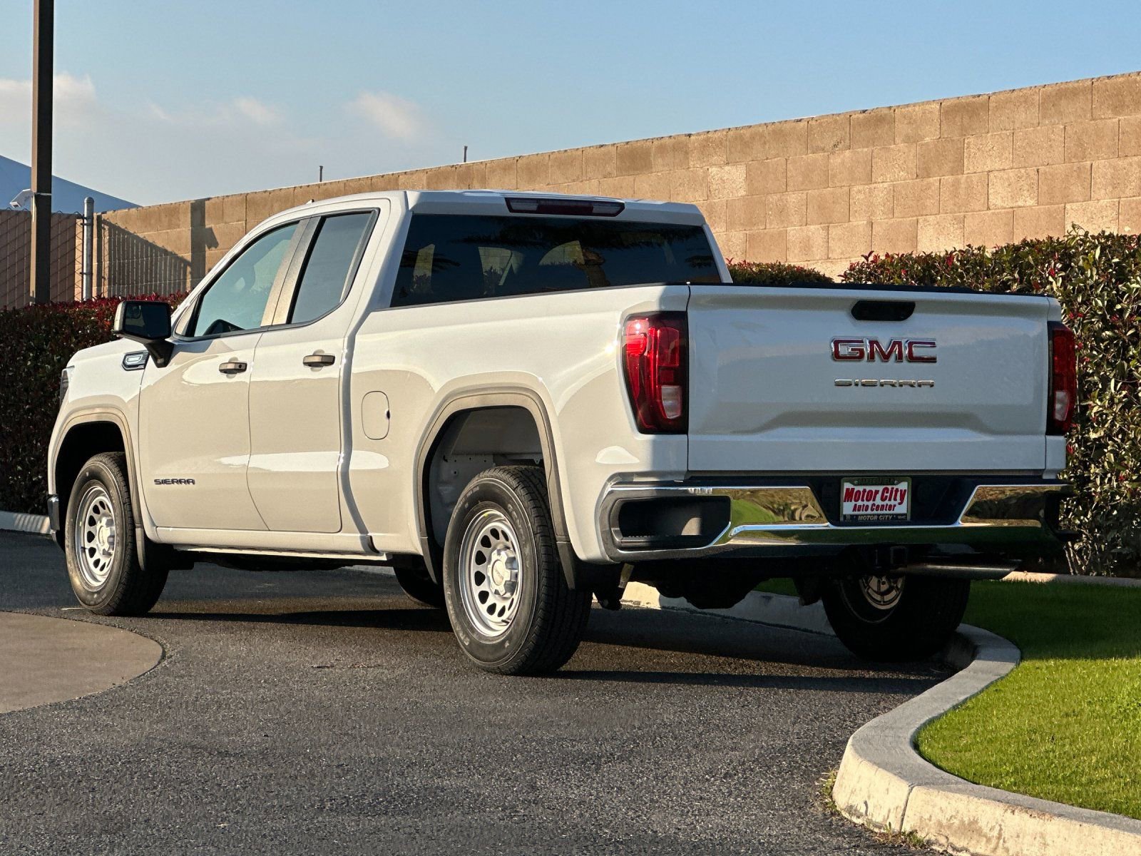 2026 GMC Sierra 1500 Pro photo 4