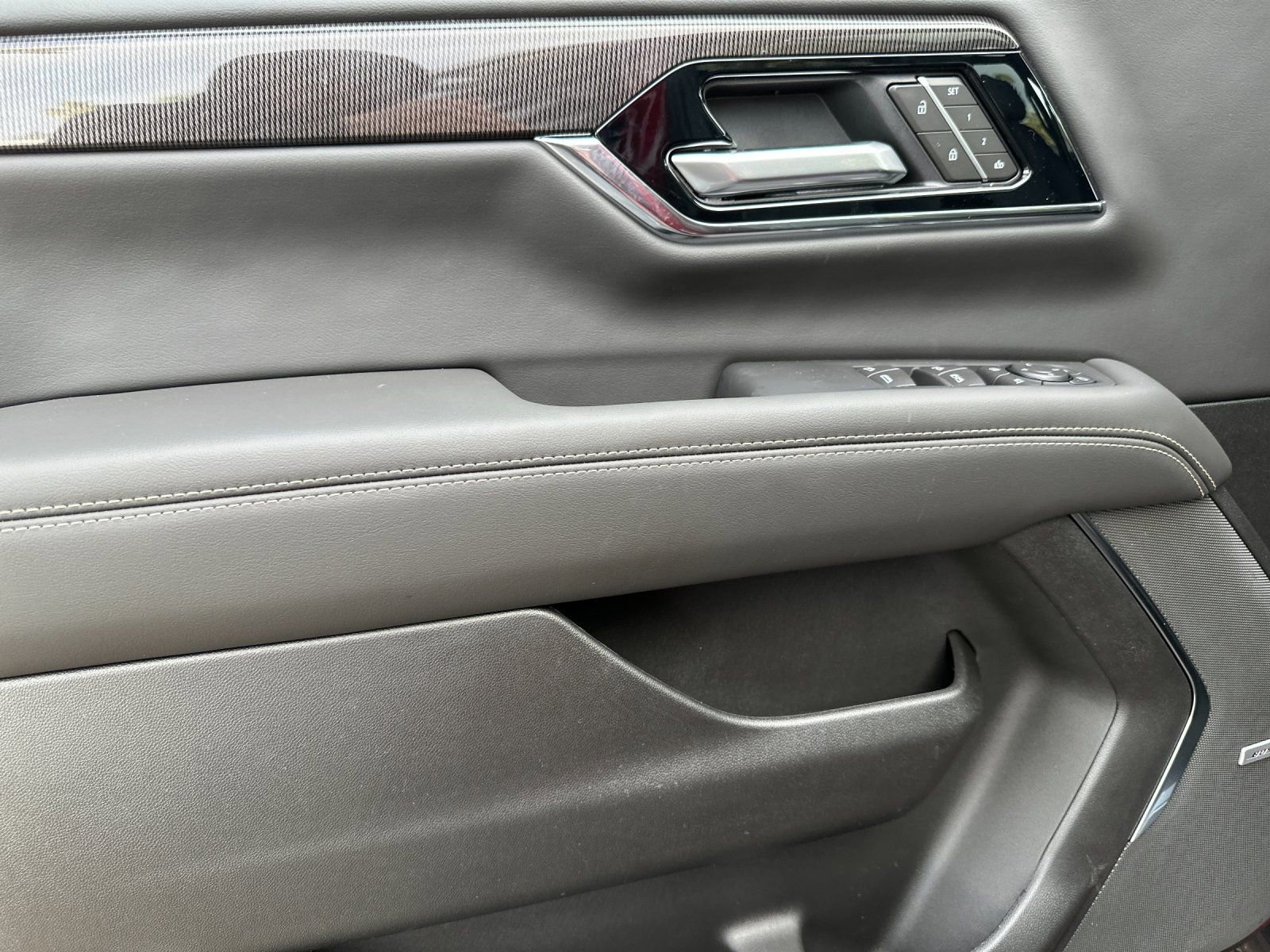 2026 GMC Yukon XL Elevation - Photo 10