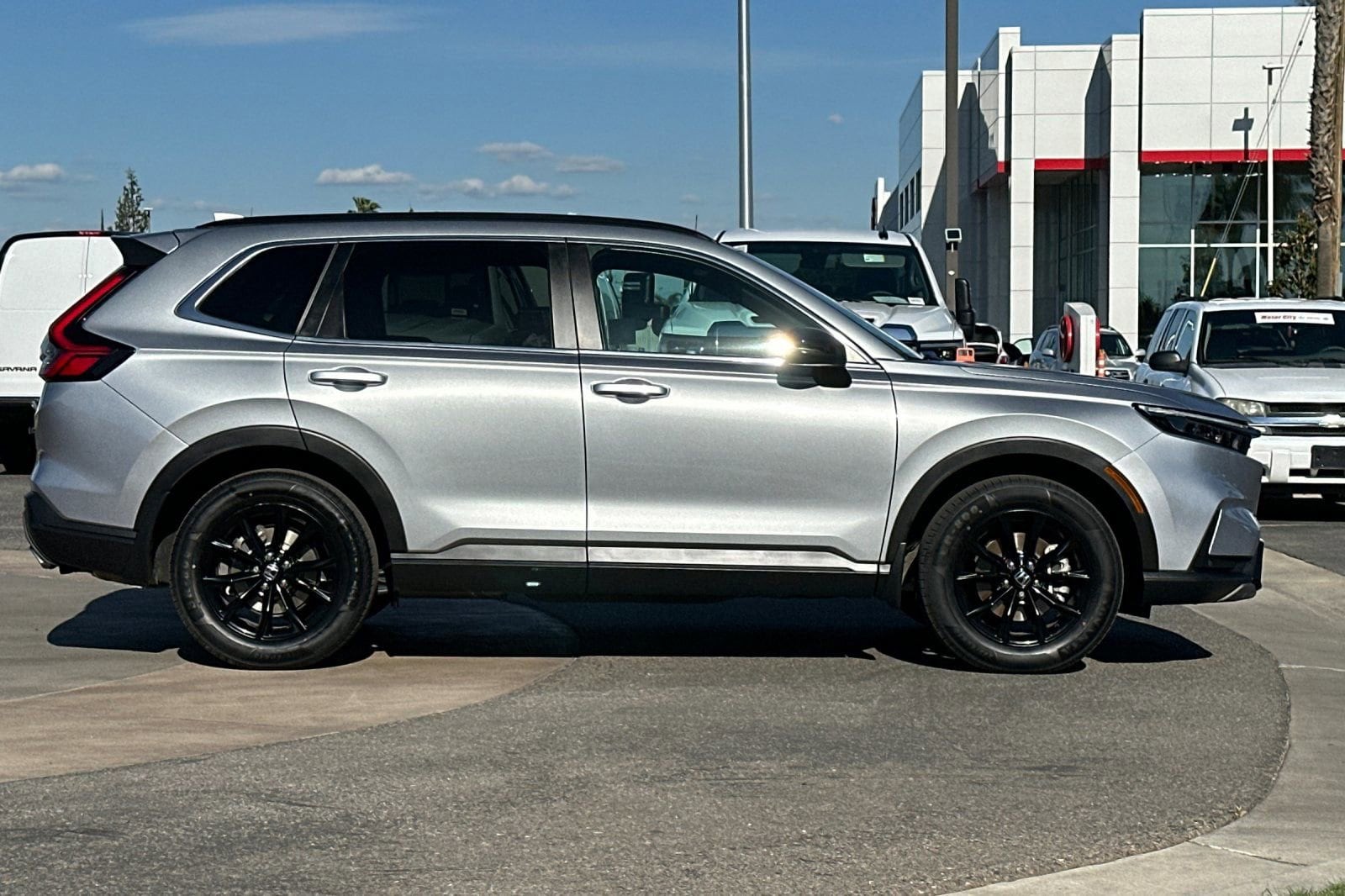 2025 Honda CR-V Hybrid Sport-L photo 2