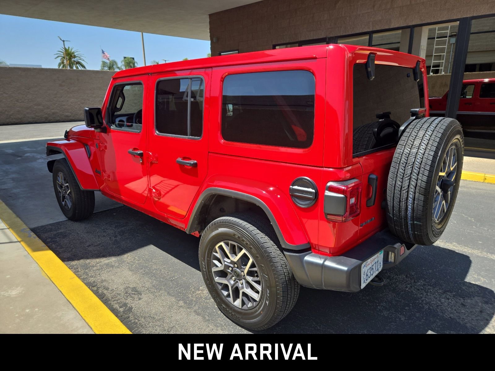 2025 Jeep Wrangler Sahara photo 3