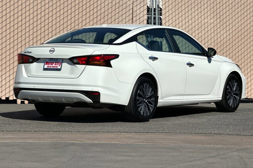 Used 2025 Nissan Altima SV FWD Sedan
