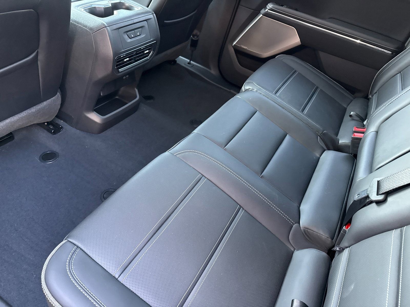 2025 GMC Sierra EV Denali - Photo 11