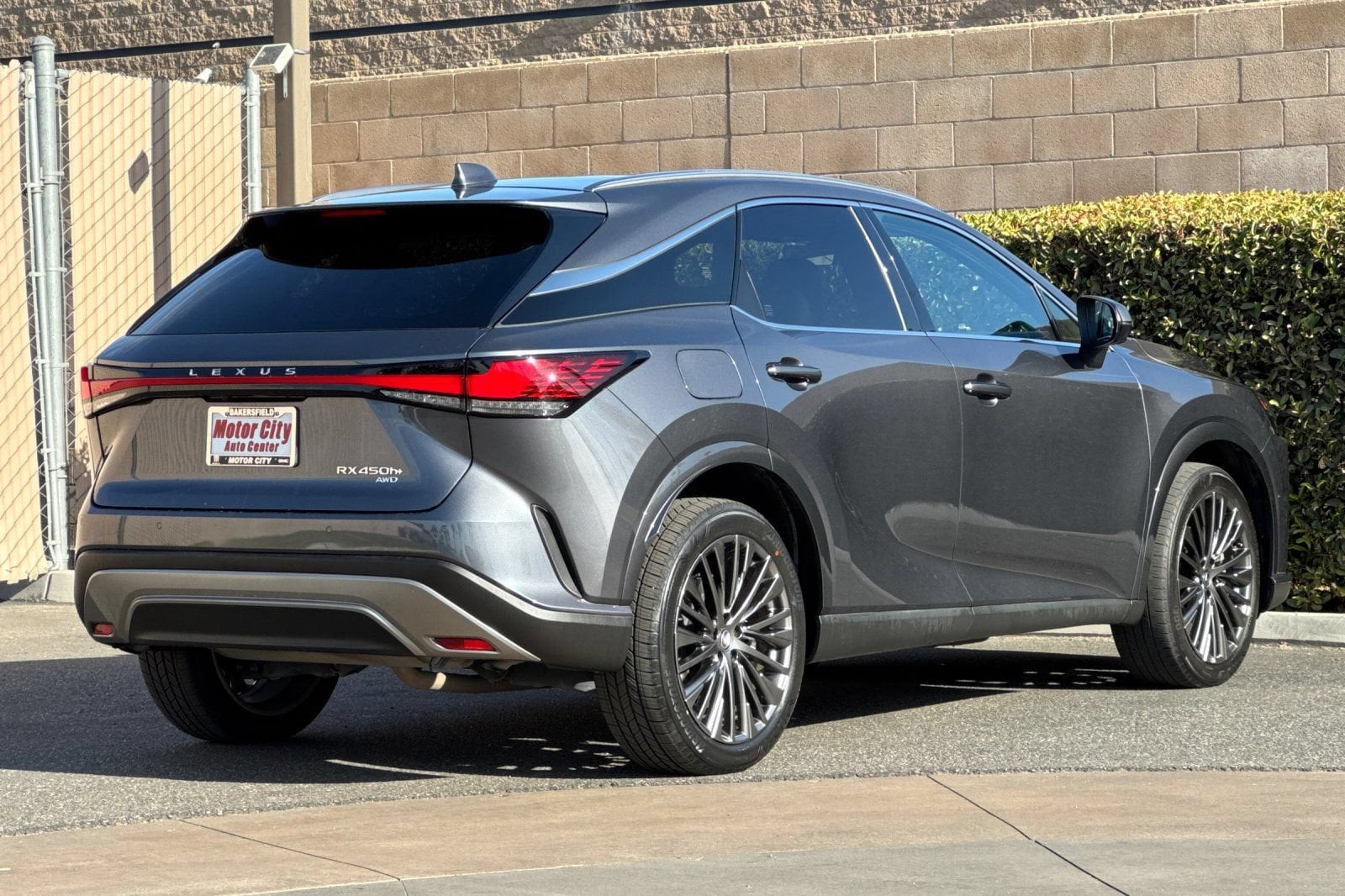 2024 Lexus RX PHEV 450h+ - Photo 4