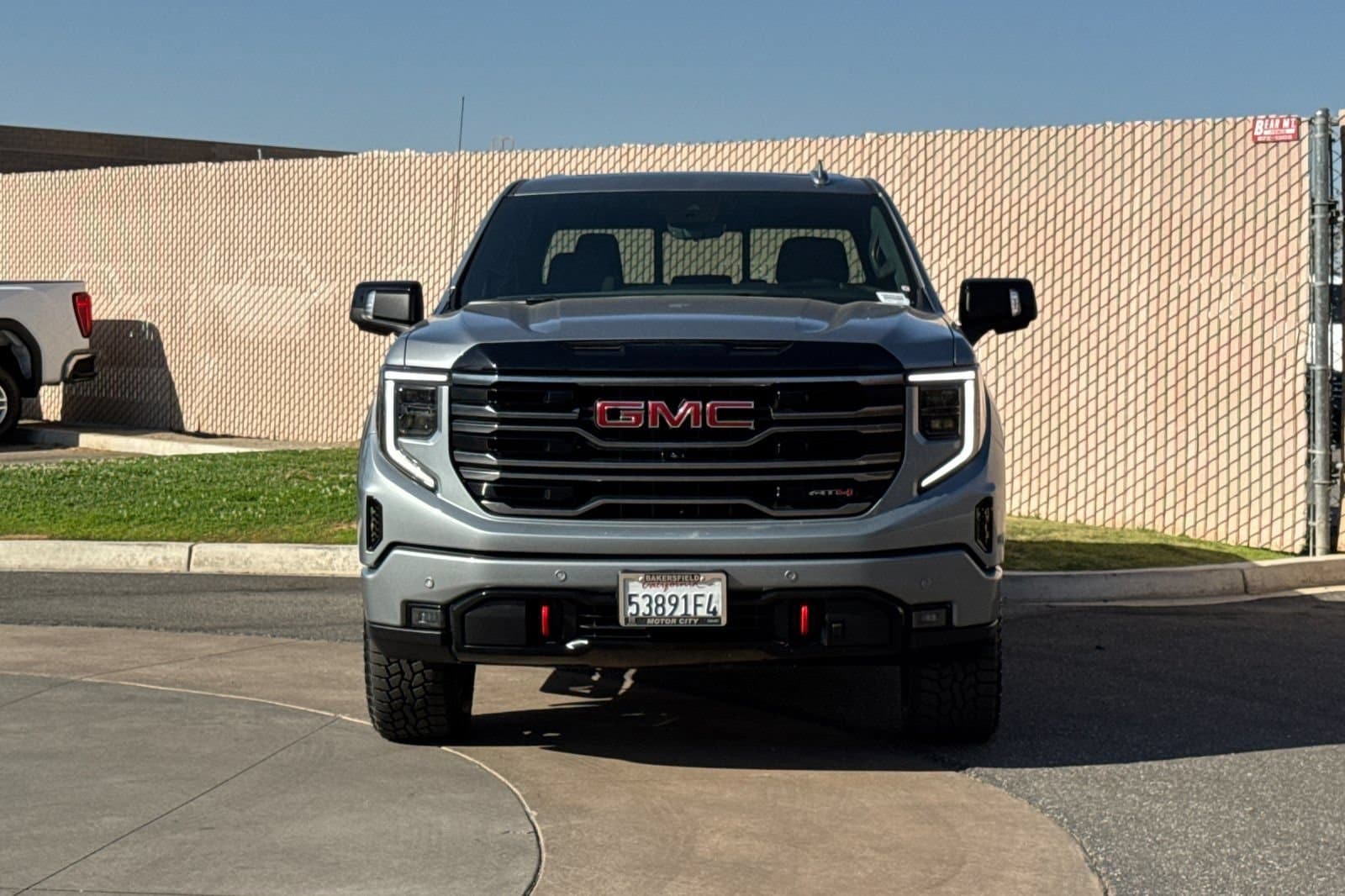 2025 GMC Sierra 1500 AT4 - Photo 9