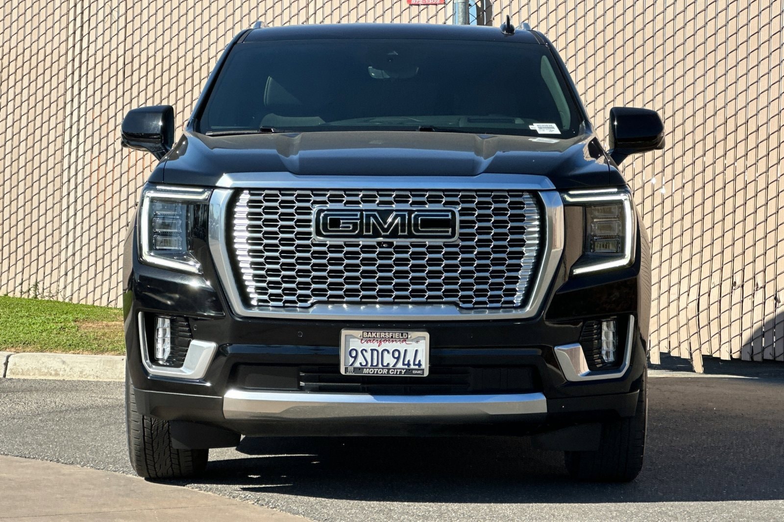 2024 GMC Yukon Denali - Photo 9