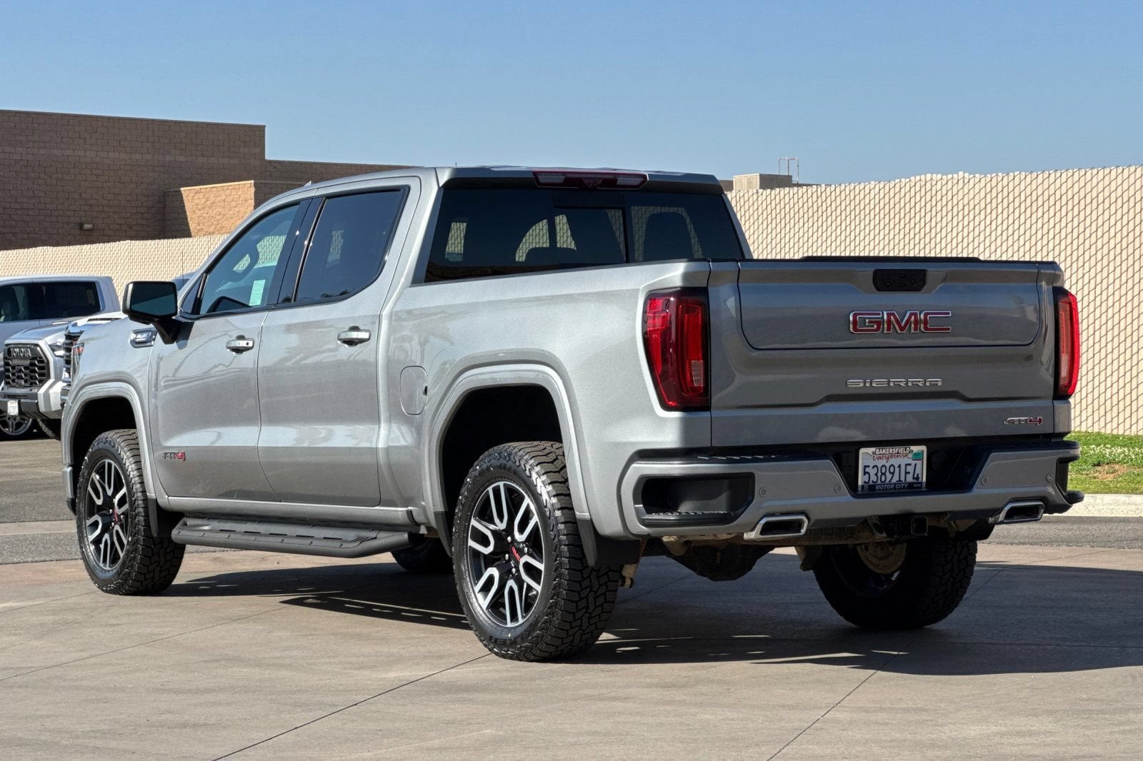 2025 GMC Sierra 1500 AT4 - Photo 6