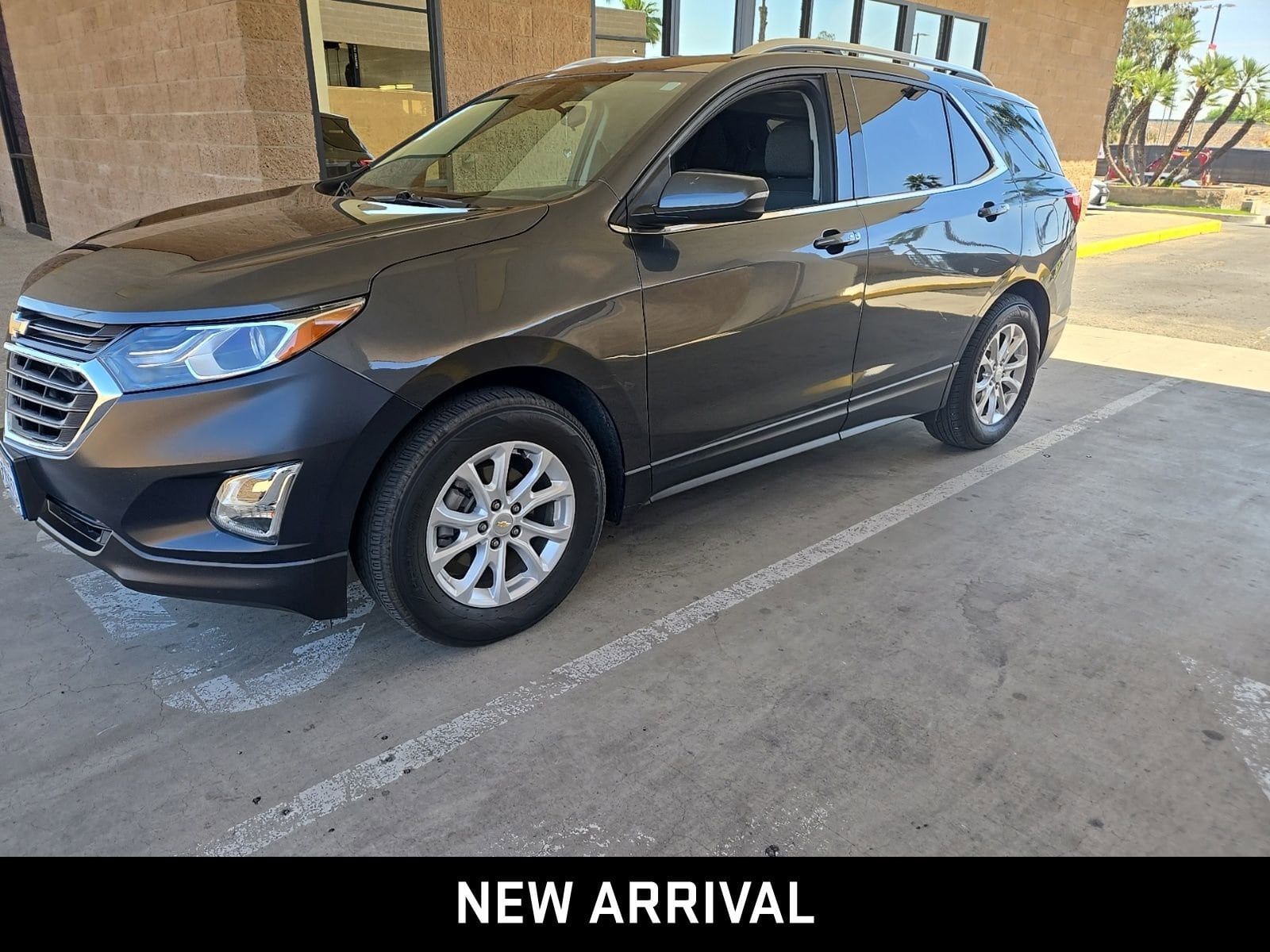 2019 Chevrolet Equinox LT photo 1