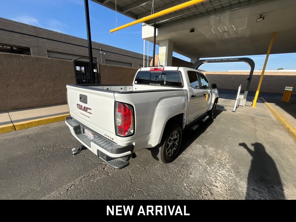 Used 2022 GMC Canyon 4WD AT4 w/Leather Truck Crew Cab