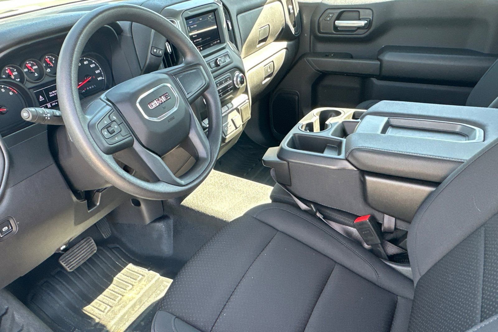 2025 GMC Sierra 1500 Pro photo 3