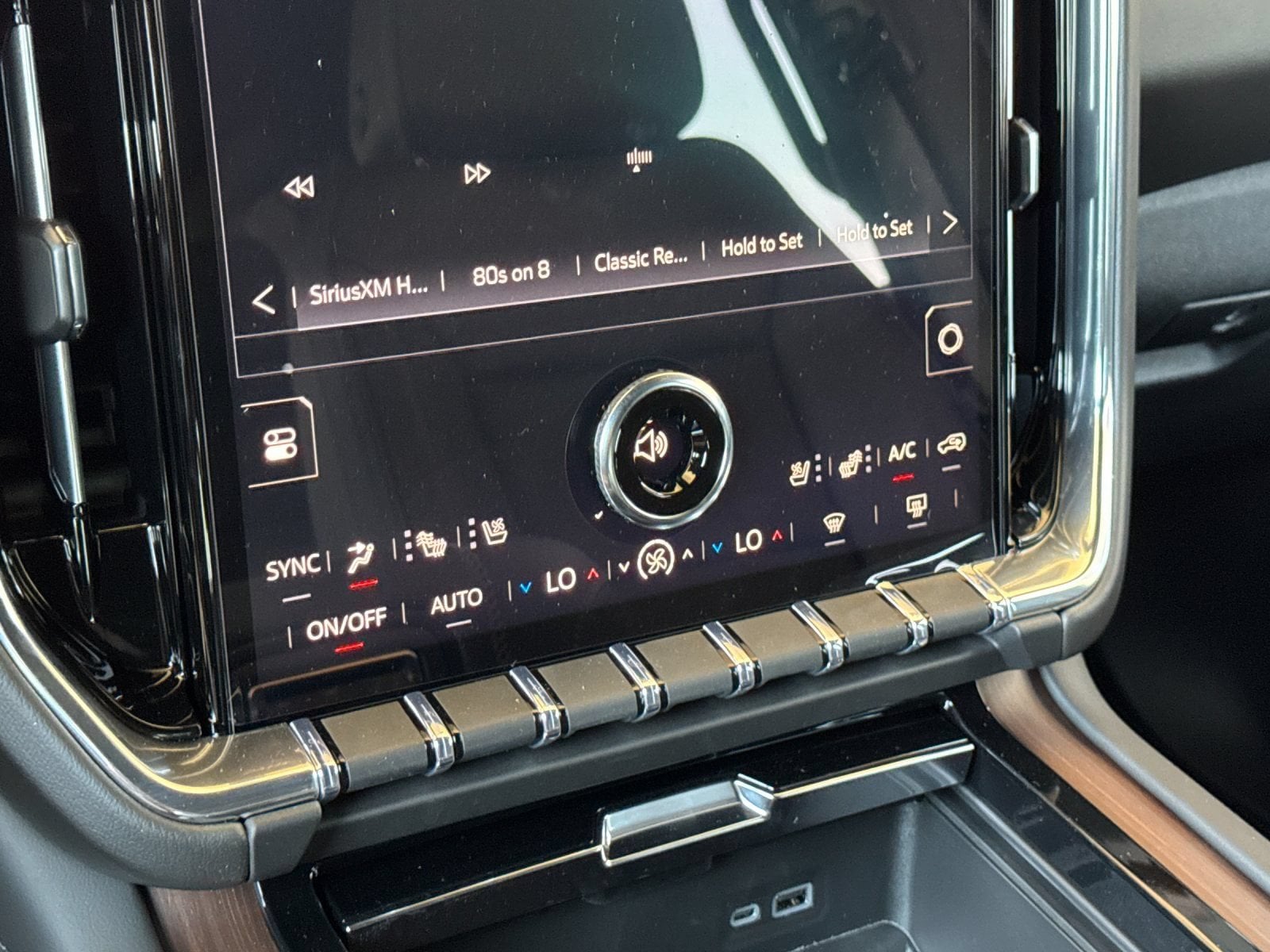 2026 GMC Yukon XL Denali - Photo 18