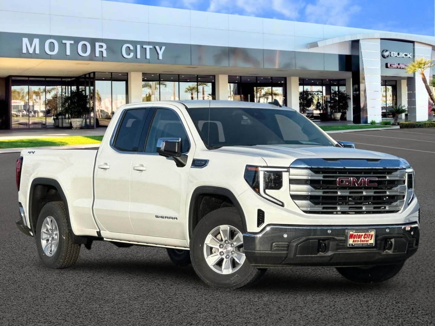 2025 GMC Sierra 1500 SLE's photo