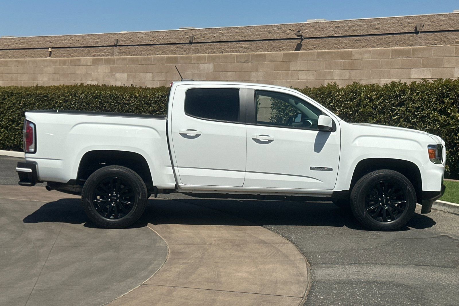 2022 Gmc Canyon Elevation photo 3