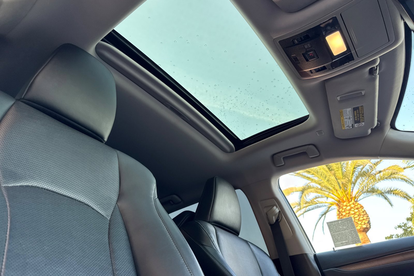 2022 Lexus RX 350 - Photo 18