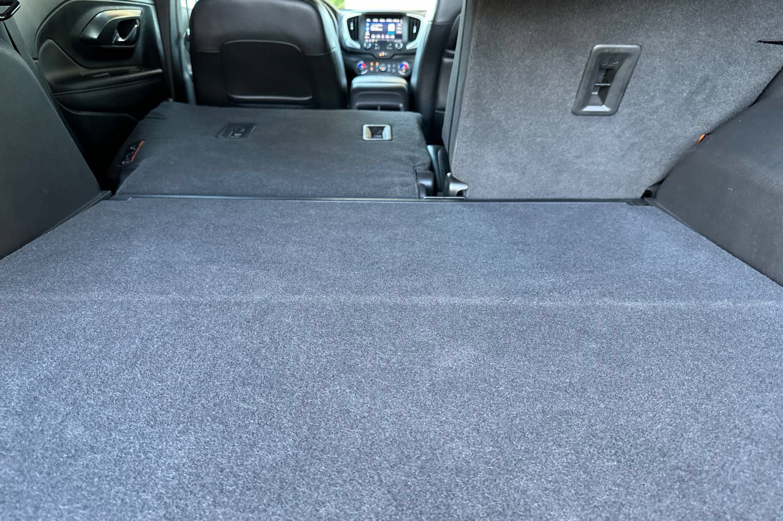 2023 GMC Terrain SLT - Photo 16