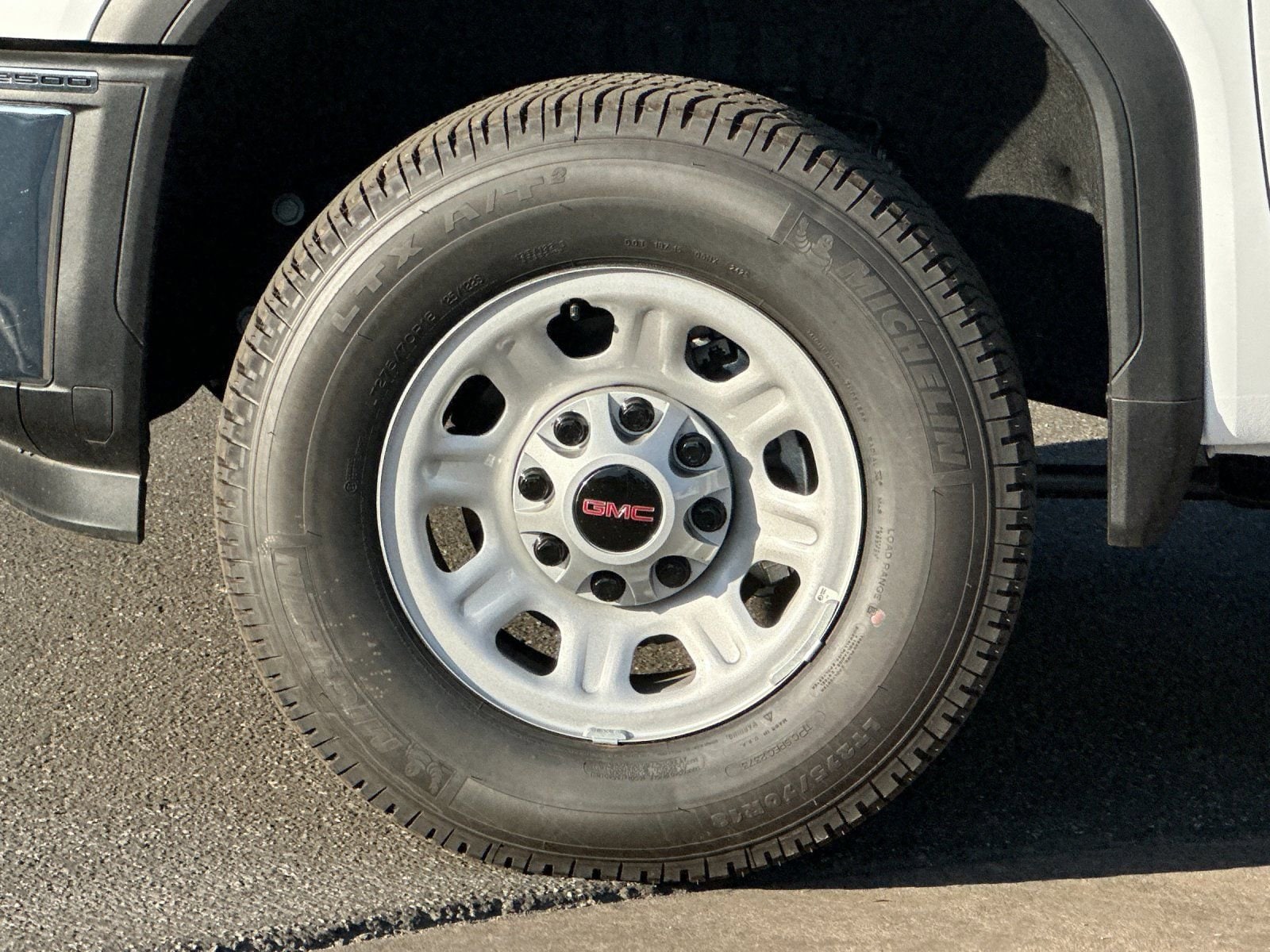 2025 GMC Sierra 2500HD Pro - Photo 23