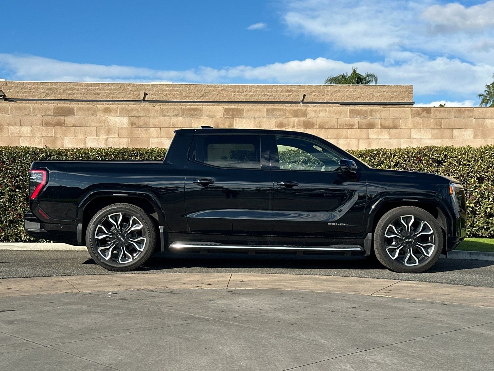 Used 2025 GMC Sierra EV Denali with VIN 1GT10MED1SU404931 for sale in Bakersfield, CA
