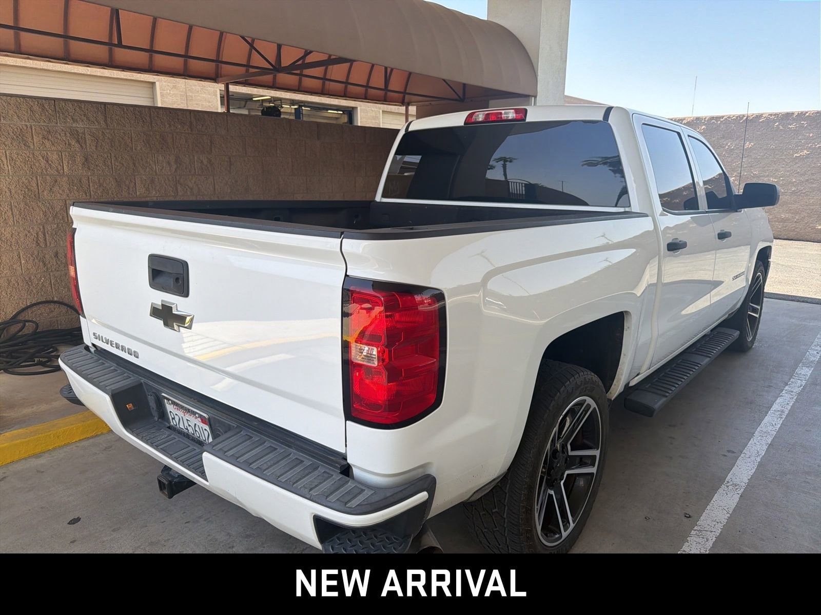 2018 Chevrolet Silverado 1500 Custom photo 4